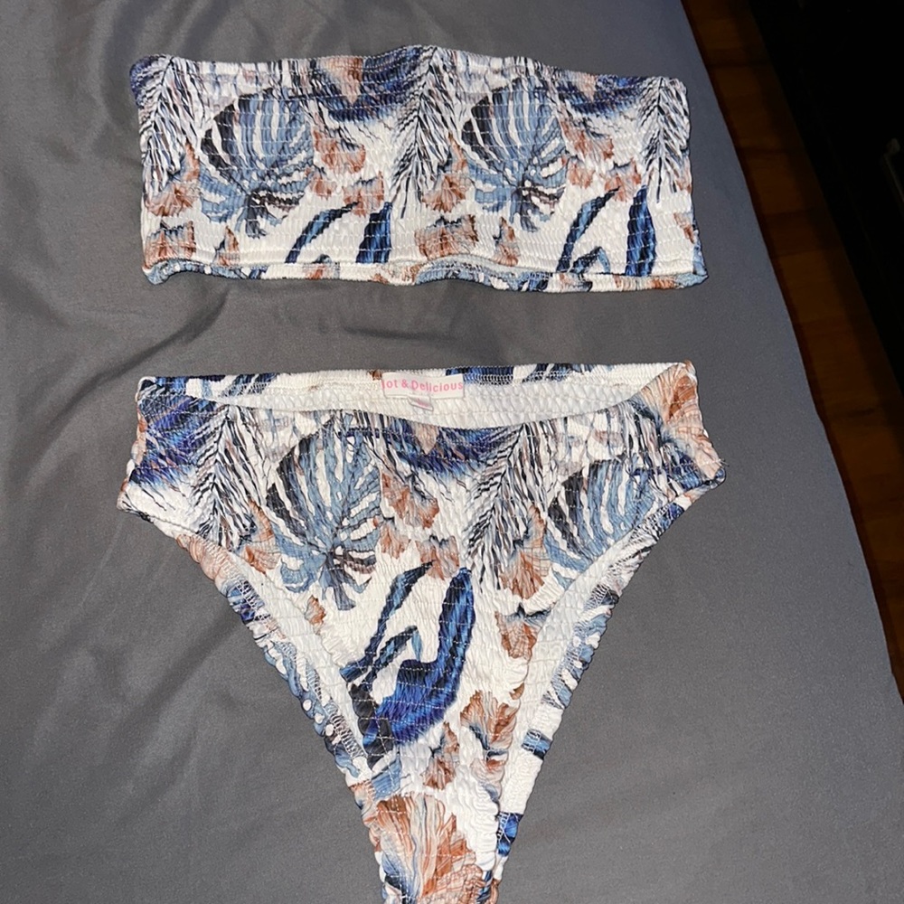 Strapless swim 2 piece size L